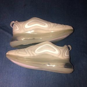 Nike air Max 720 “triple white”